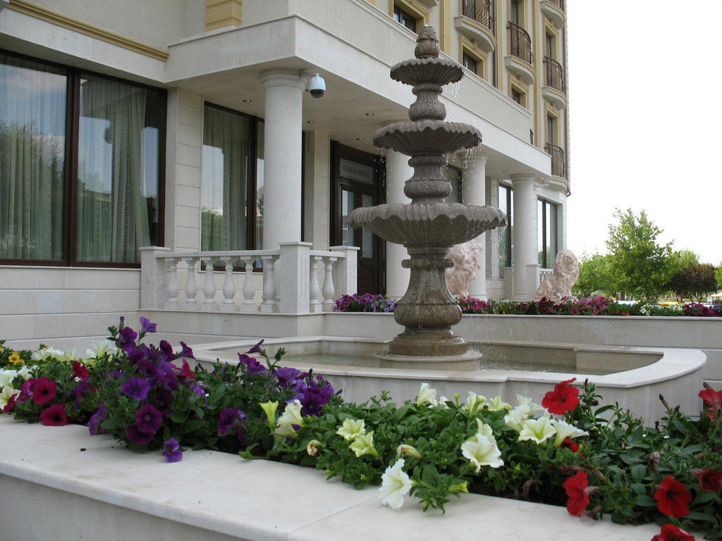 Hestia Hotel Calarasi  Zewnętrze zdjęcie